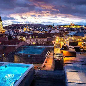 Billionaires Boutique & Premium Suites, Old Town Praag